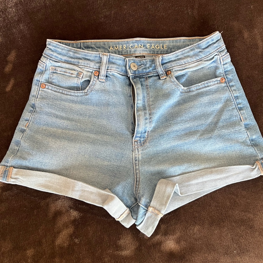 American Eagle Outfitters Women's Light Blue Denim Mom Shorts
